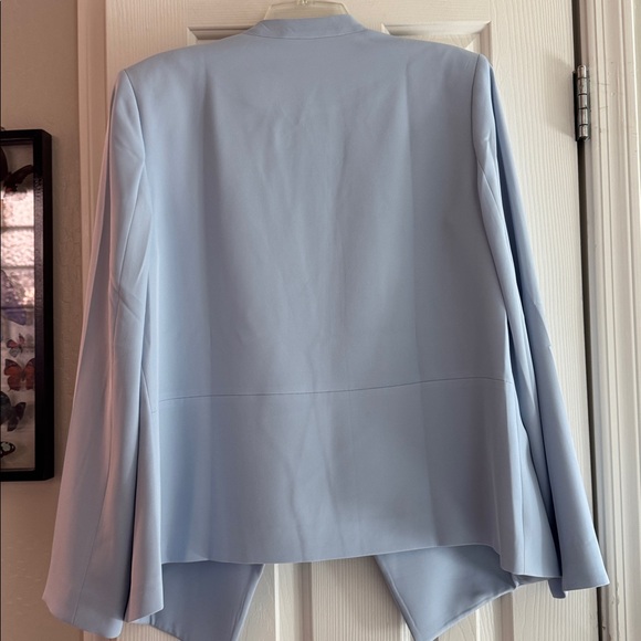 NWT 🔥 Calvin Klein Women's Soft Blue Blazer Retail $129 🔥 - Picture 2 of 5